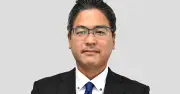 髙良真伊氏「戻りたいと思える島に」伊是名村長選インタビュー