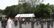 本部町瀬底区でウフユミシヌグイ　32人参加しウシデーク披露