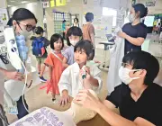 やんばる医療体験フェスタ開催 小中高生が縫合や助産師体験